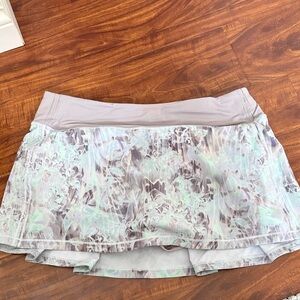 lululemon athletica Women's Skort in Gray and Mint Pattern